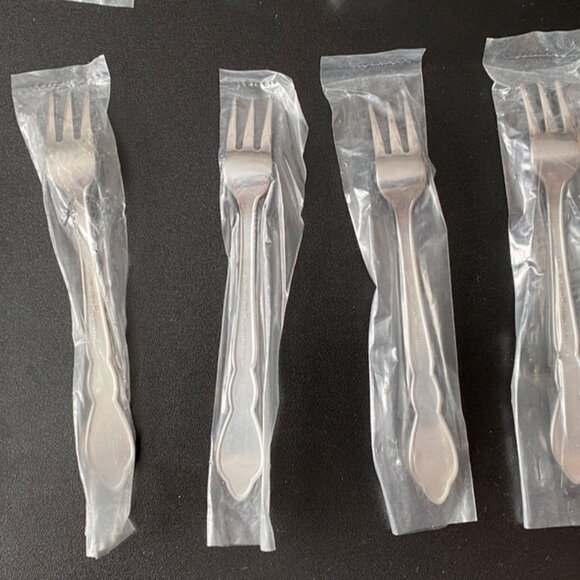 Lot of 6 COCKTAIL/SEAFOOD Vintage International Stainless Forks Korea New! - Picture 2 of 10